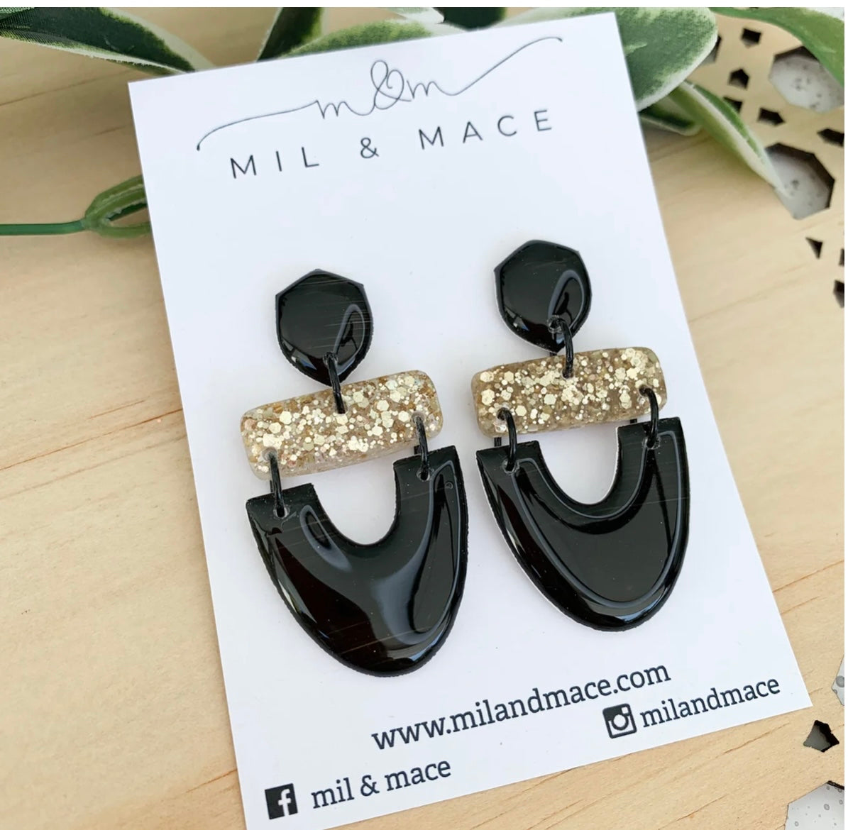 5643 BLACK&GOLD YUPO EARRINGS