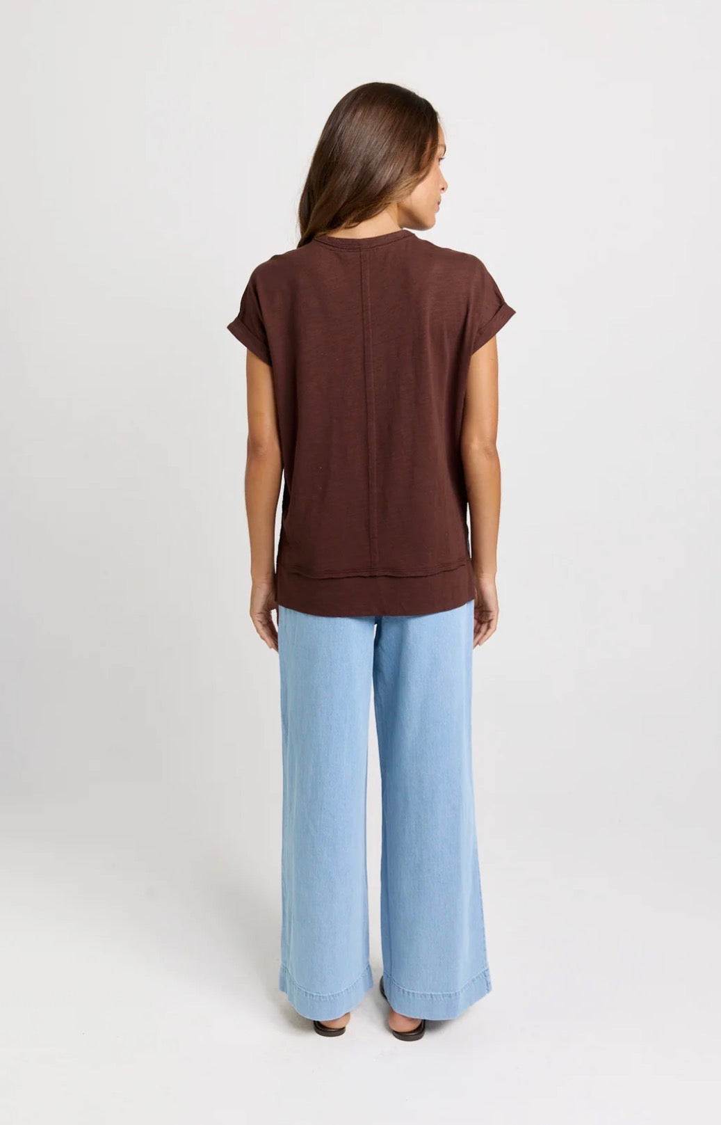 BETTY BASICS SHIRLEY TEE CHOCOLATE