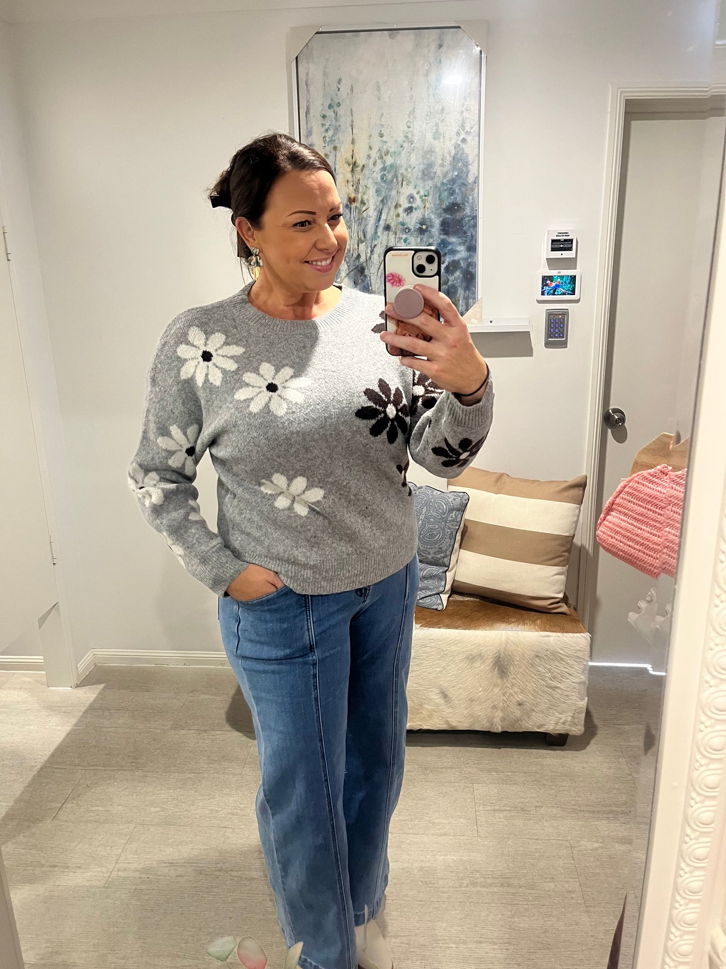 HQ LIKA GREY FLOWER KNIT