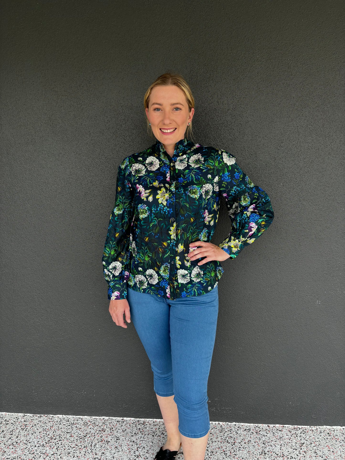 LBT185-335 ELLEN LS TOP NAVY BOTAN