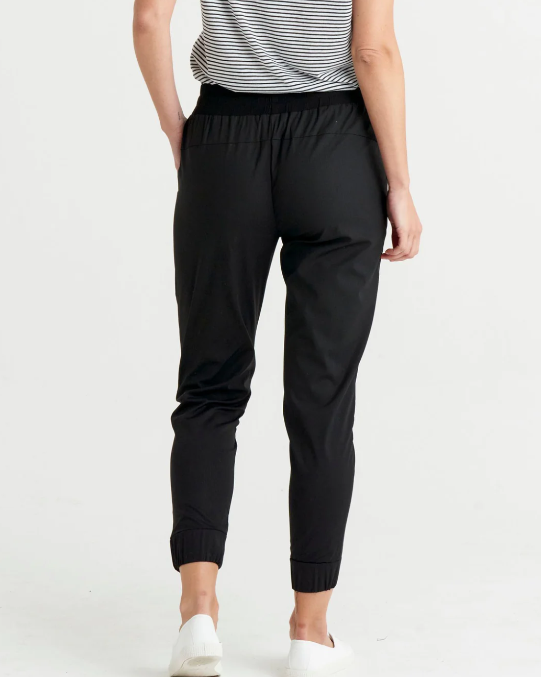BB8172BLK ALTITUDE JOGGER