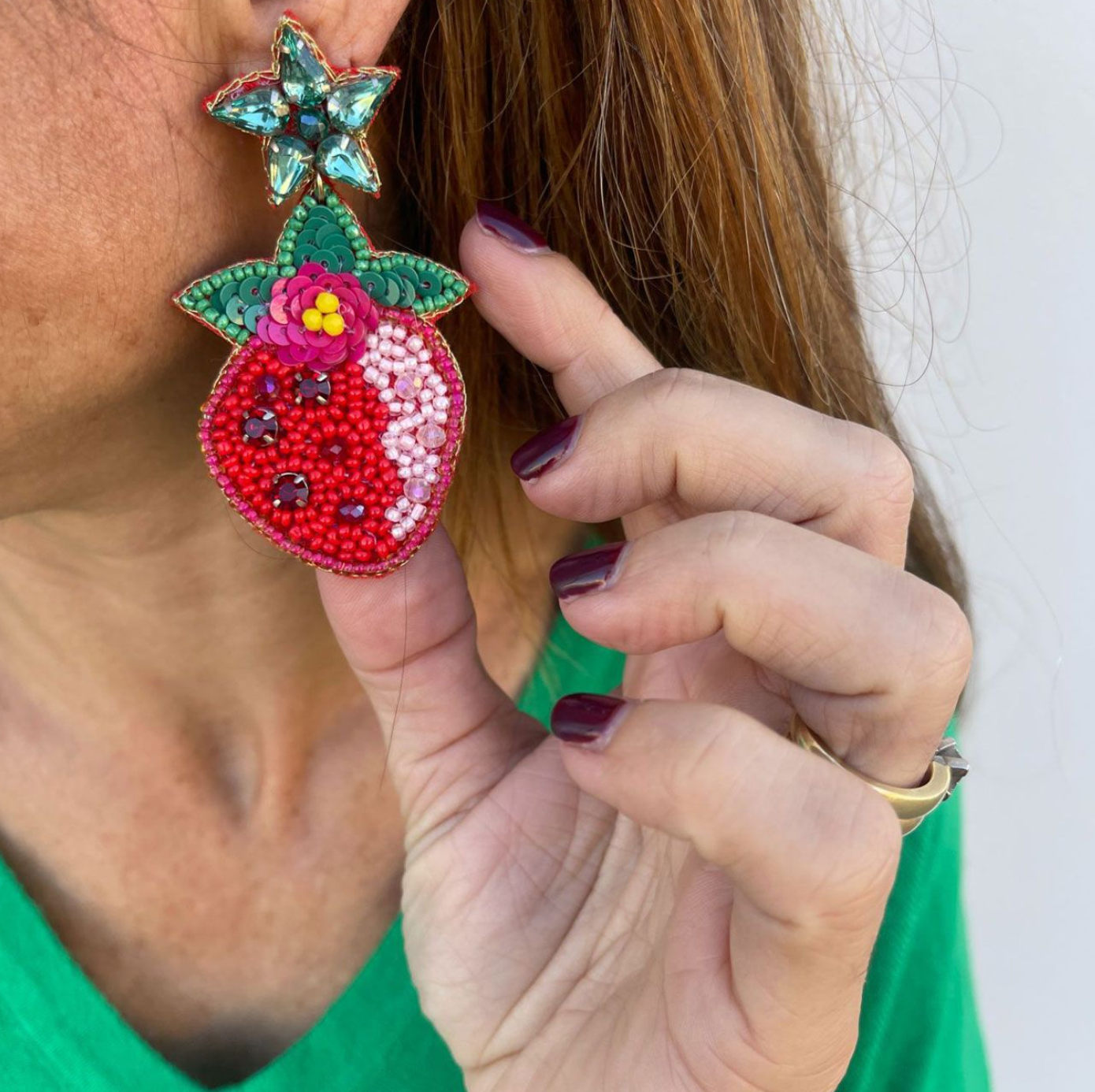 XFW-E STAWBERRY BEADED EARRING