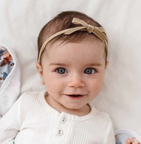 SNUGGLE HUNNY PEBBLE VELVET BOW