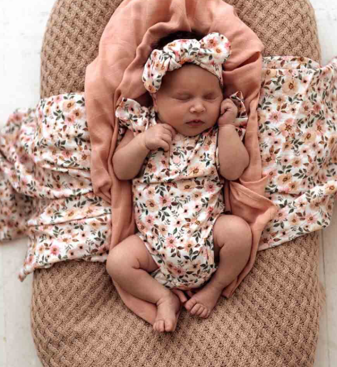 SNUGGLE HUNNY SPRING FLORAL SHORT SLEEVE ORGANIC BODYSUIT