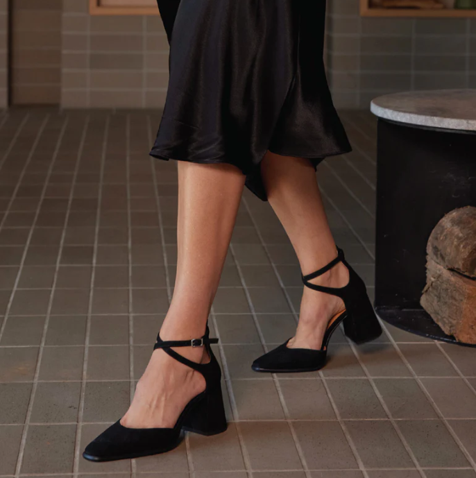 EOS ZAN LEATHER HEEL BLACK SUEDE