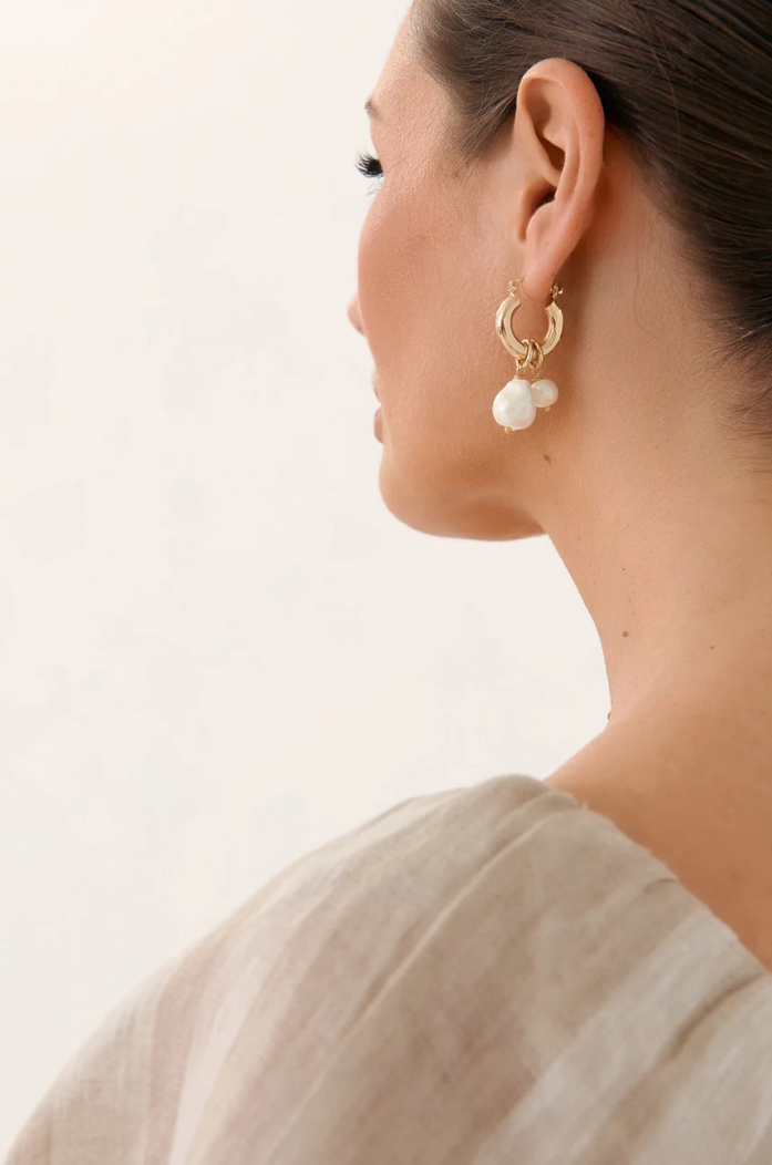 GLASS PEARL DROP EARRINGS