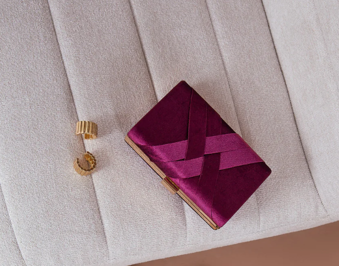 MARJORIE VELVET CLUTCH BERRY