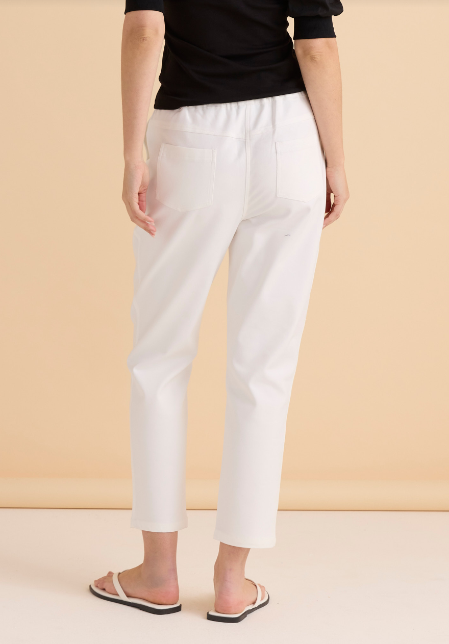 BETTY BASICS KENZIE JOGGER WHITE