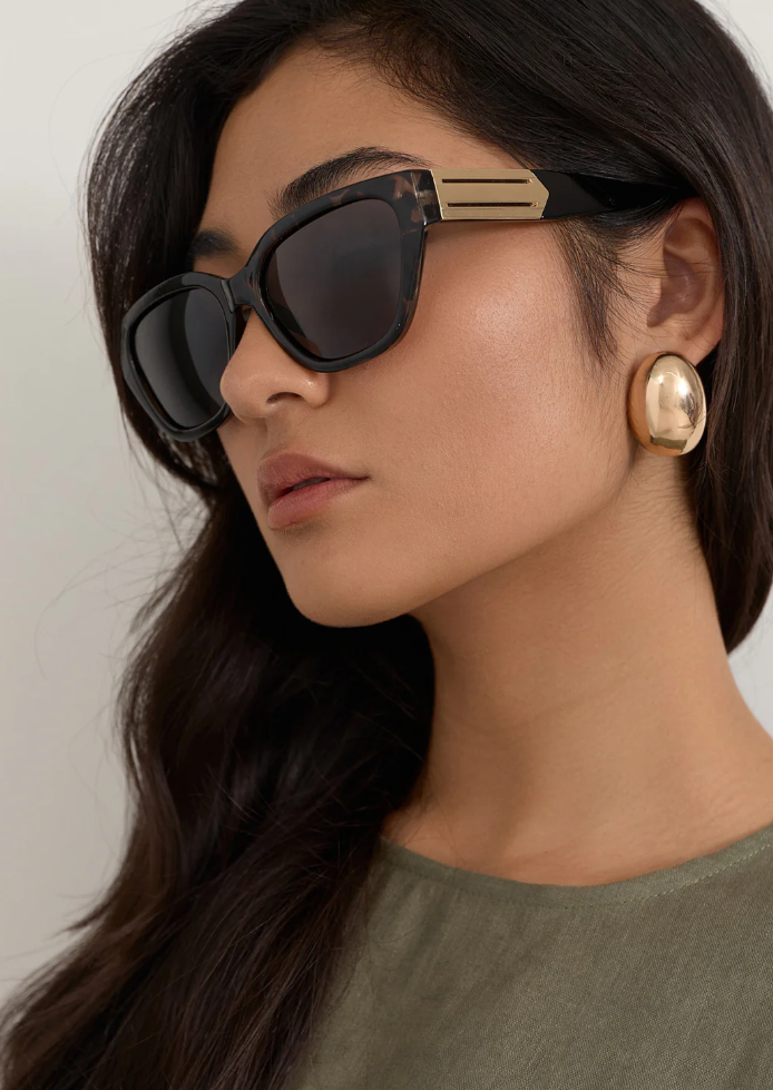 ADORNE STATEMENT SUNGLASSES