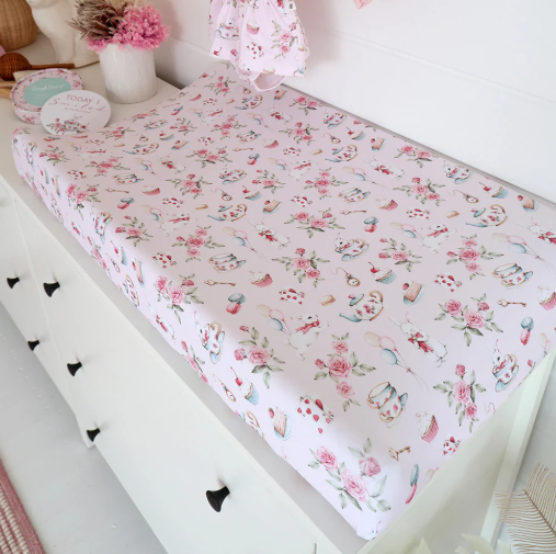 SNUGGLE HUNNY ALICE'S TEA PARTY BASSINET SHEET/CHANGE PAD