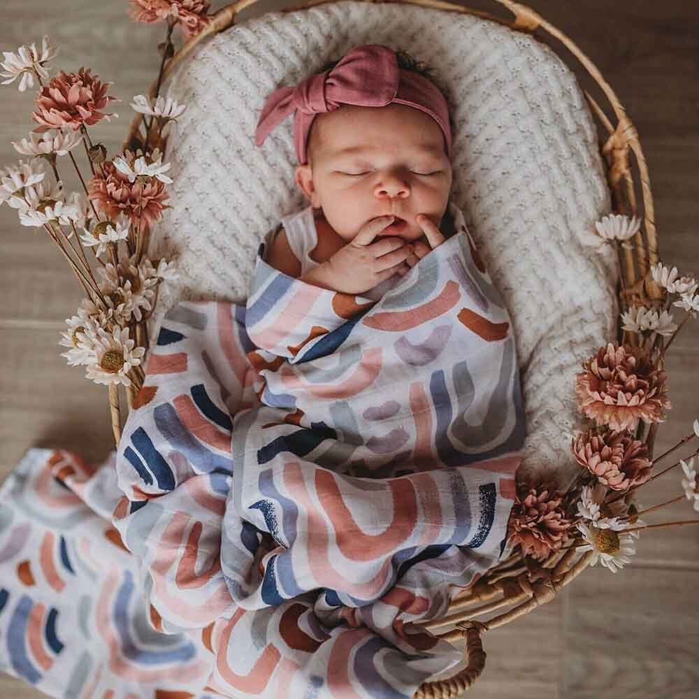 SNUGGLE RAINBOW MUSLIN WRAP