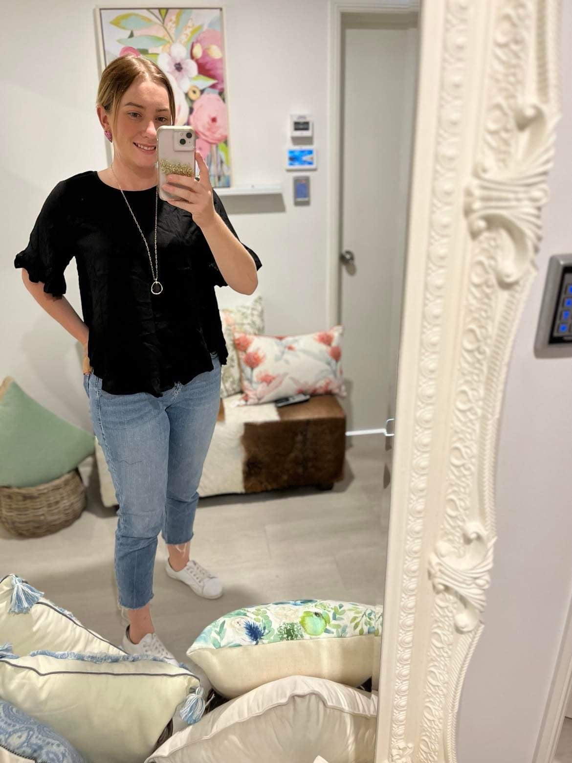 T1619BK LINEN BLK FRILL TOP