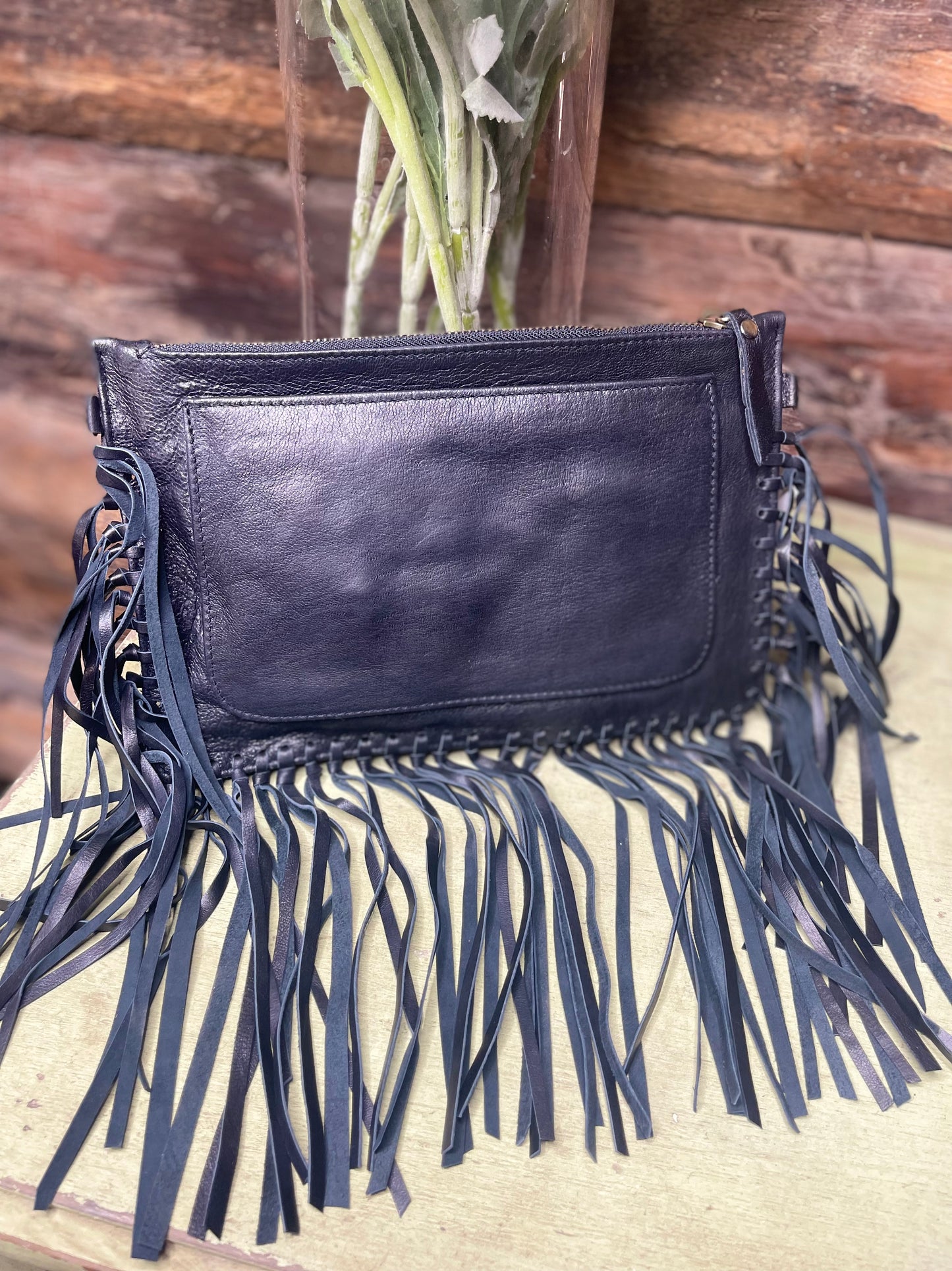 22874 HIDE FRINGE BAG BLK