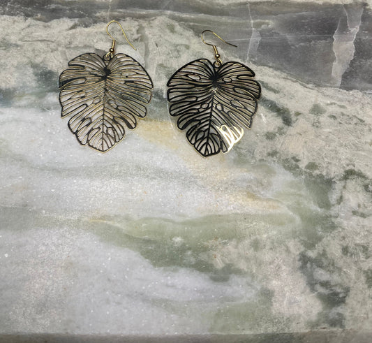 E01759 GOLD LEAF EARRINGS