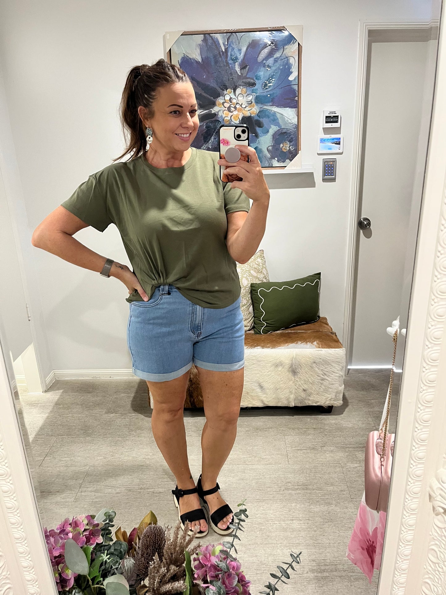 LABEL OF LOVE EASY TUCK TEE OLIVE