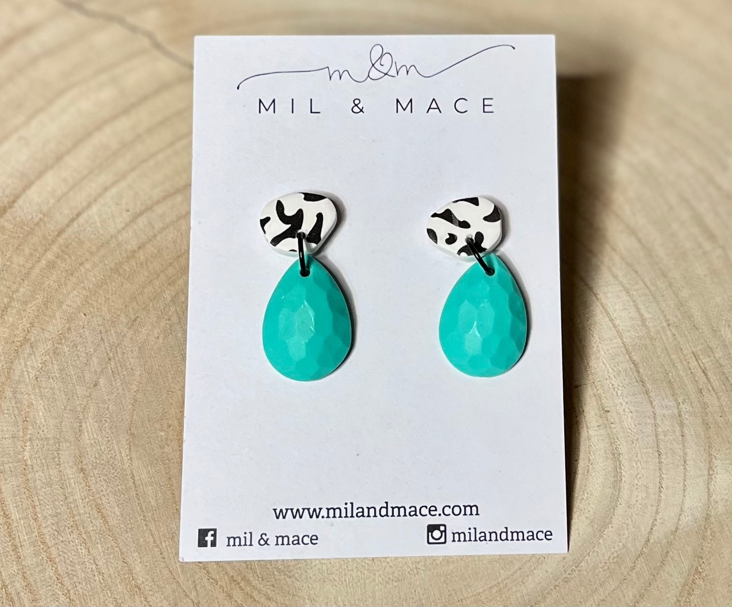 5160 TEAR DROPE ZEBRA EARRINGS