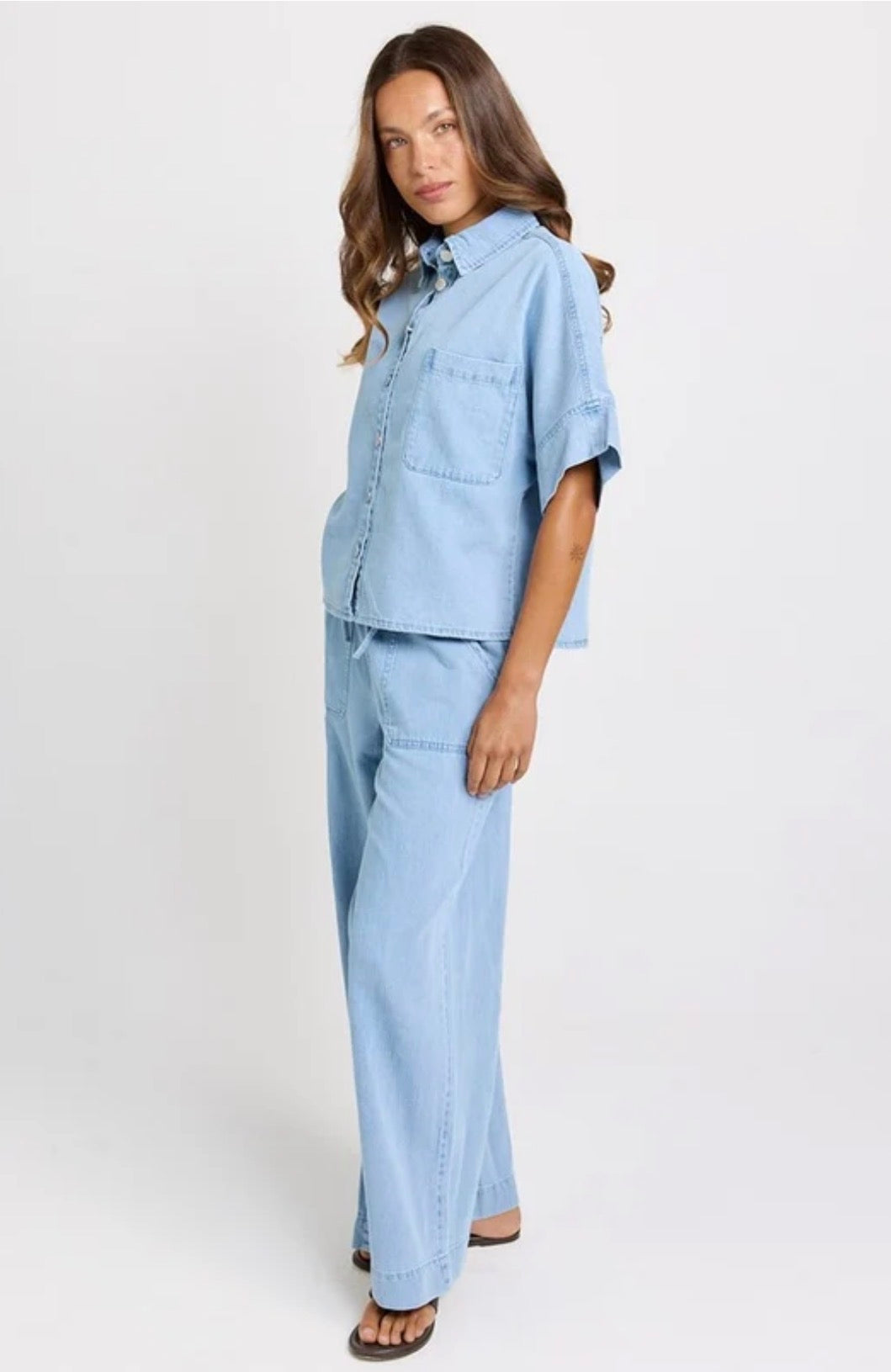 BETTY BASICS DAWN DENIM SHIRT MEDIUM WASH