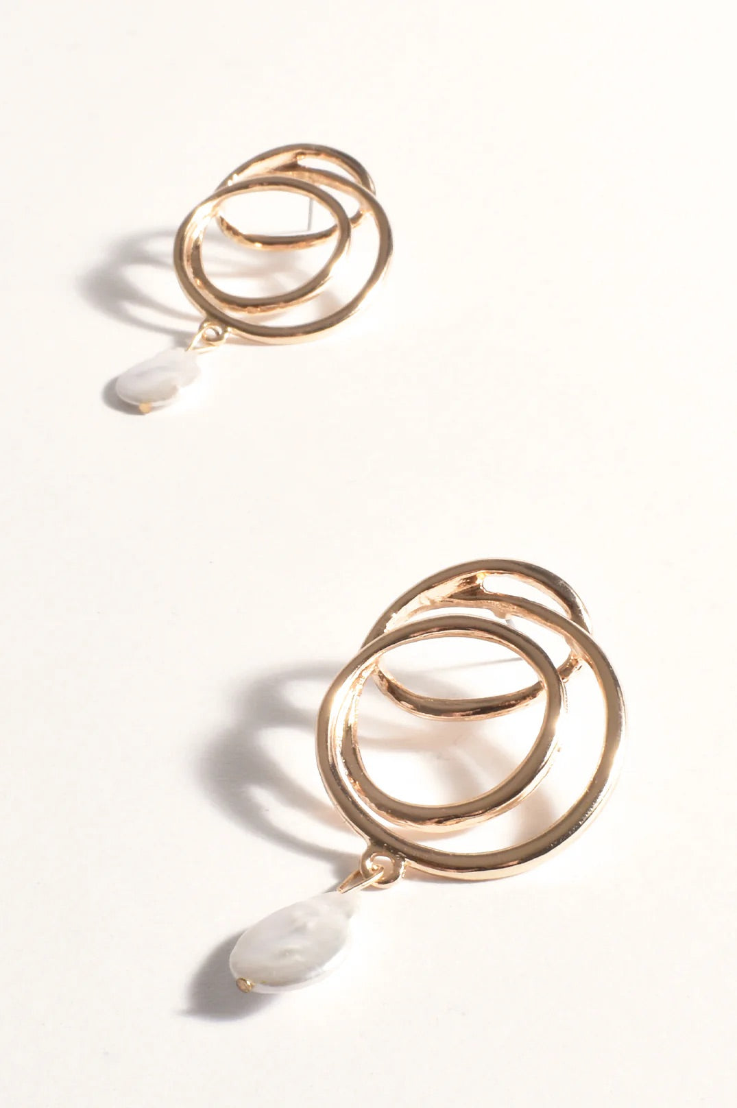 AED-3952GOLDCREA ADORNE EARRINGS