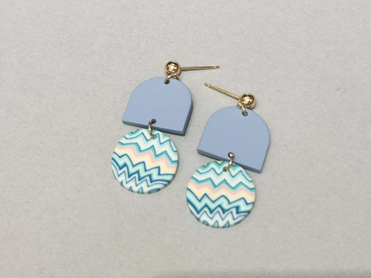 E01485 PASTEL BLUE EARRINGS WILDE' N PRETTY