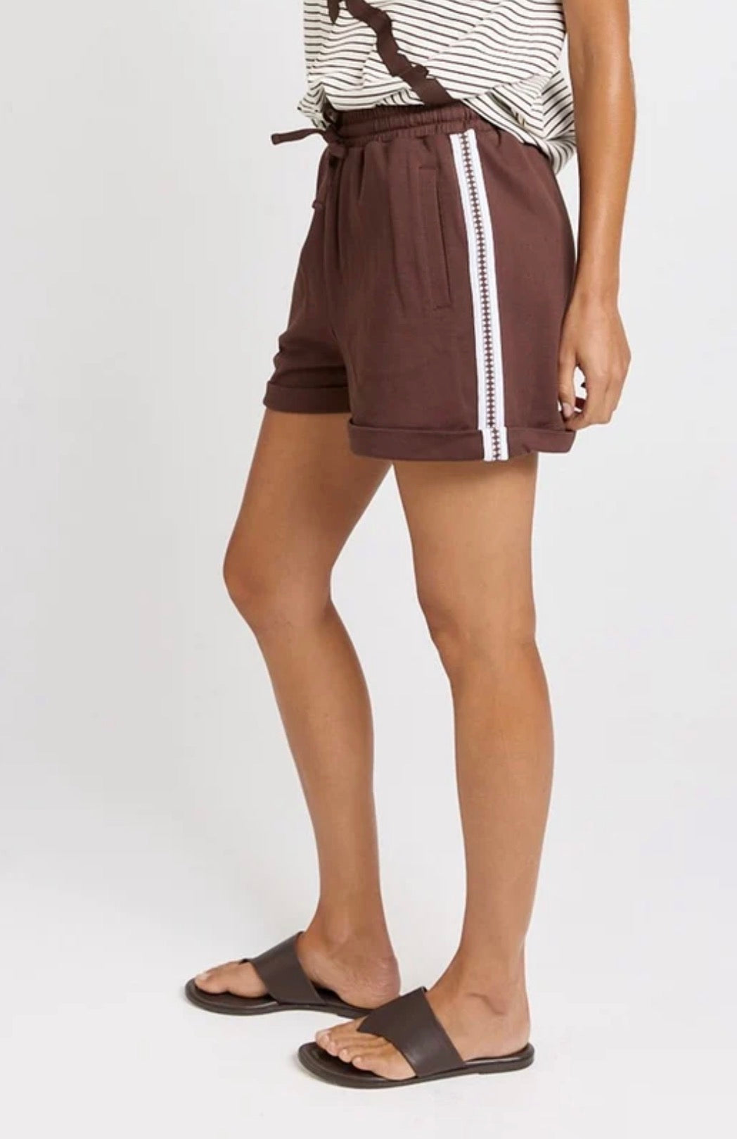 BETTY BASICS NIKKI SHORT