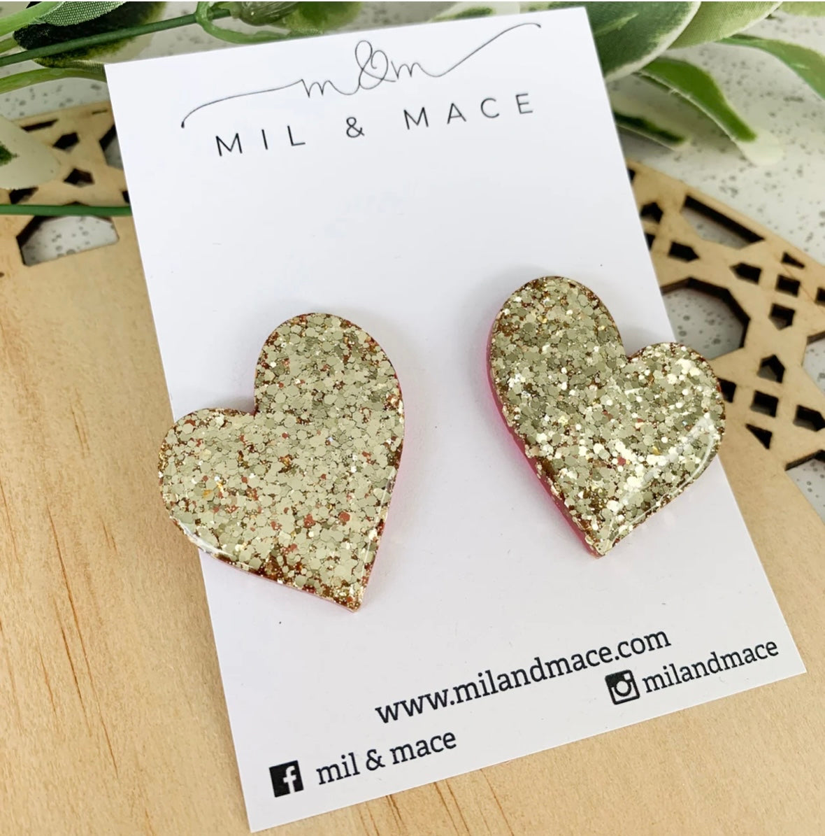 5349 GOLD GLITTLER HEARTS 35MM