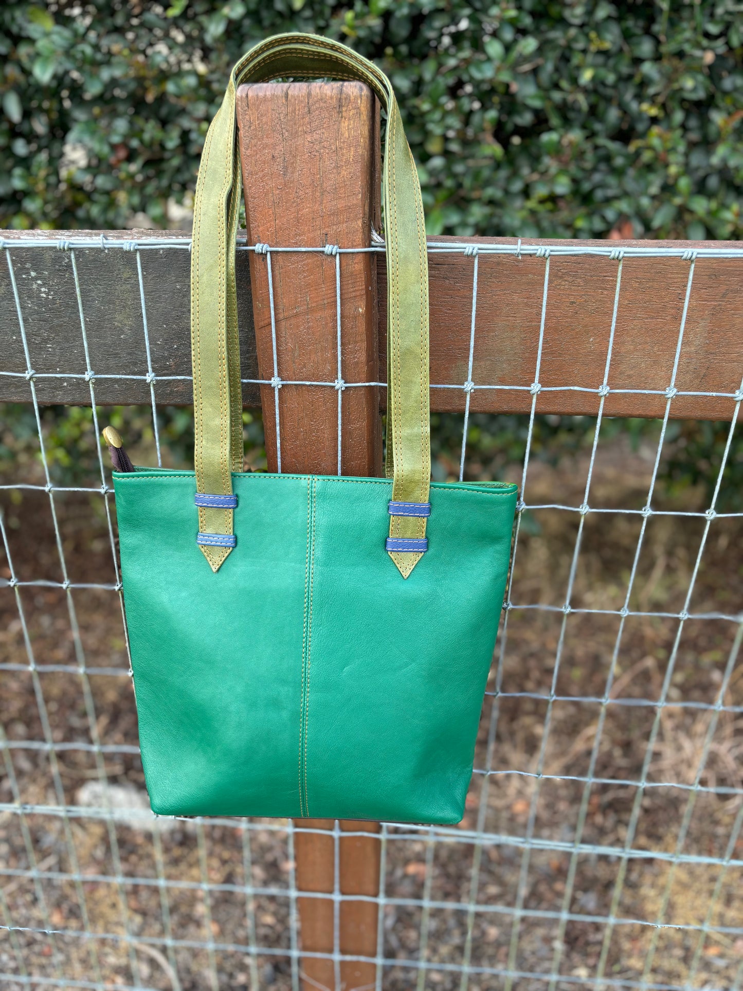 PERRA RANGE LEATHER TOTE HANDBAG