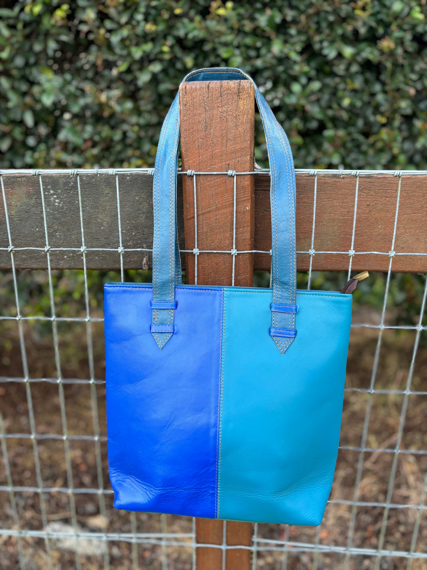 PERRA RANGE LEATHER TOTE HANDBAG