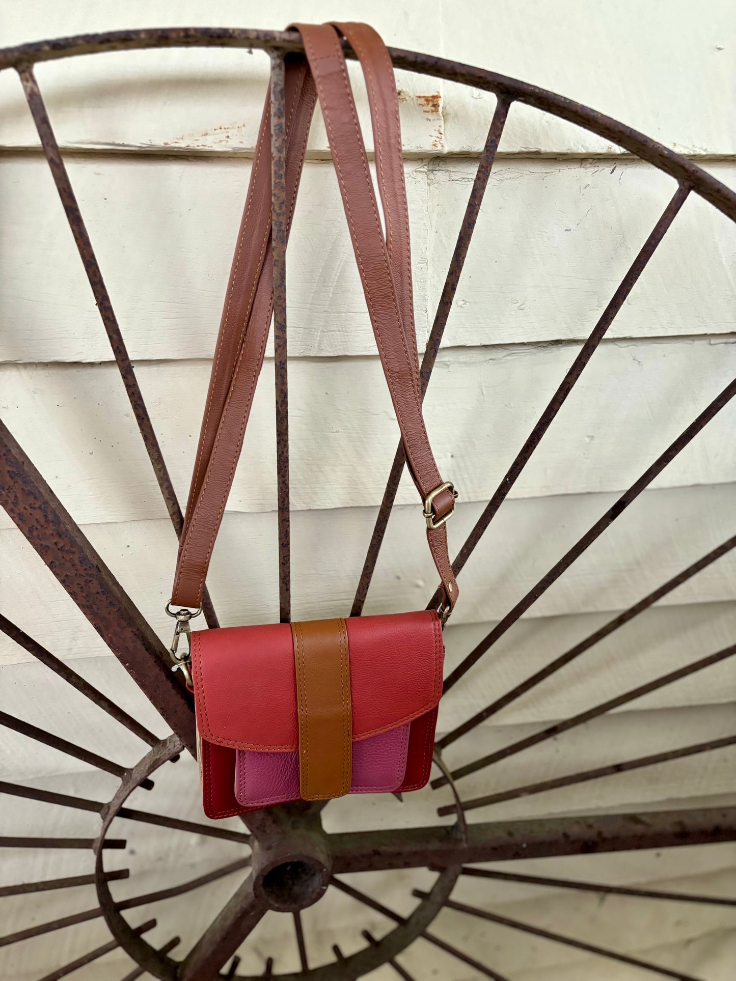 COLOURFUL RANGE VIONA