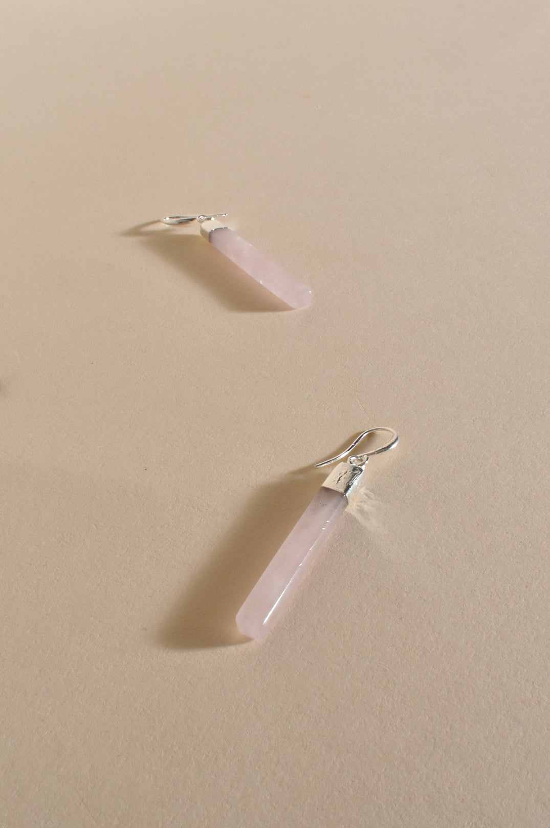 AED-3411PINKSIL CRYST EARRINGS