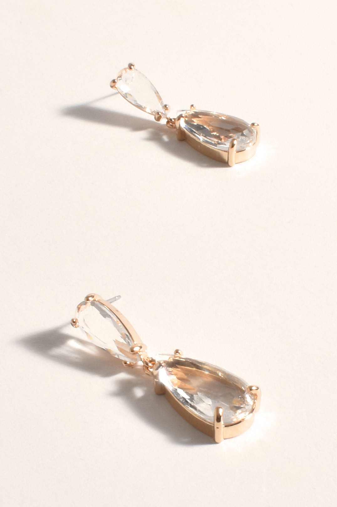 AED-3702CRYS ADORNE EARRINGS