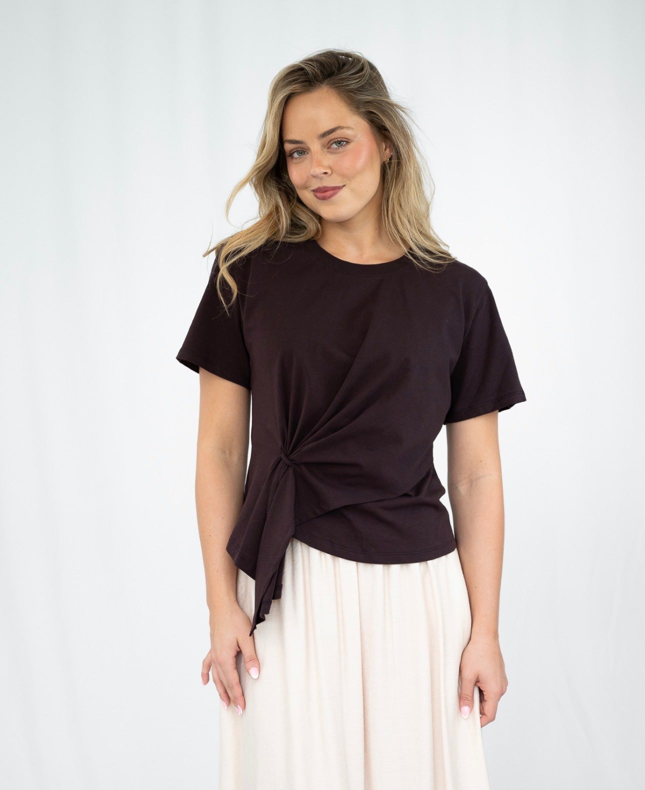 FRIA TUCK TEE CHOCOLATE