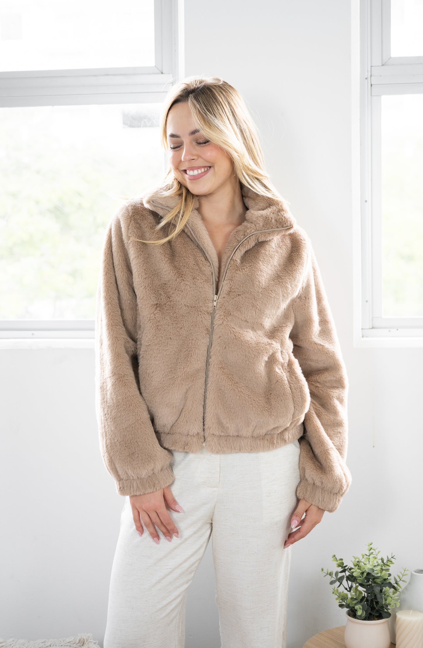 FRIA MOLLY FLUFFY JACKET MOCHA