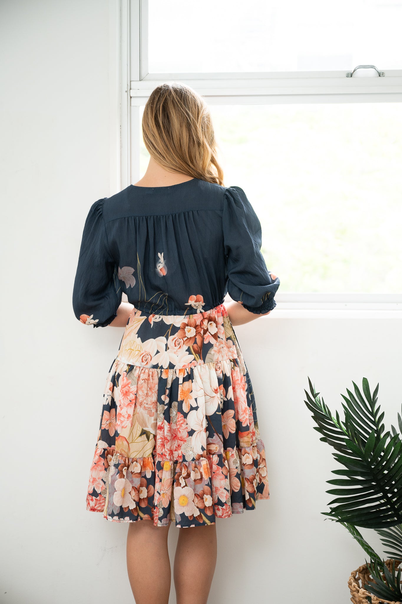 FRIA FLORAL MIDI DRESS