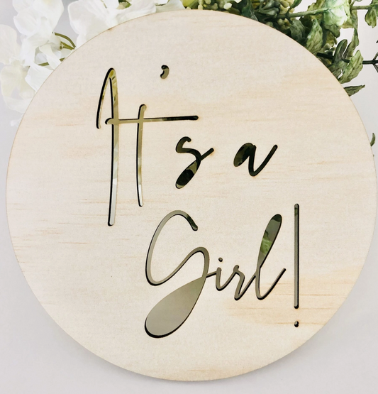 IT'S A GIRL ANNOUNCEMENT