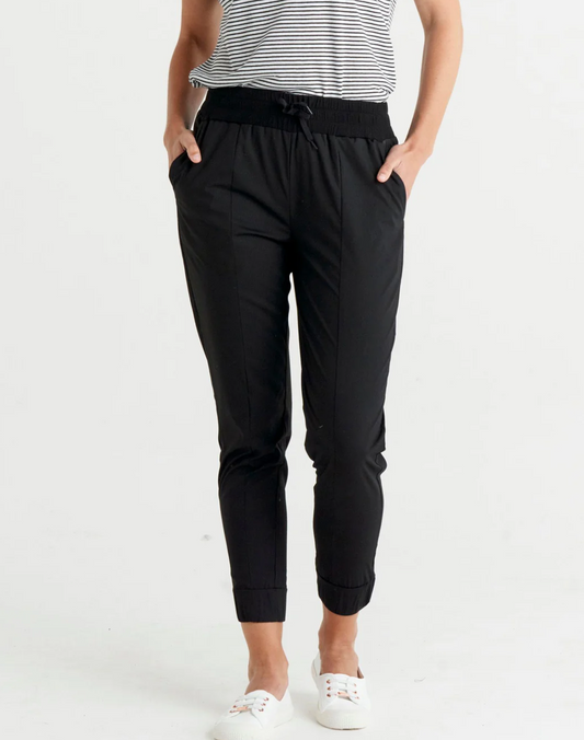 BB8172BLK ALTITUDE JOGGER