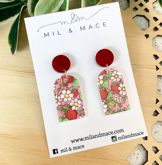 MM5695 STRAWBERRY DANGLES