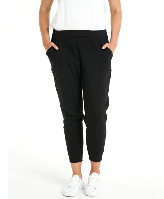 BETTY BASIC LINDSAY JOGGER