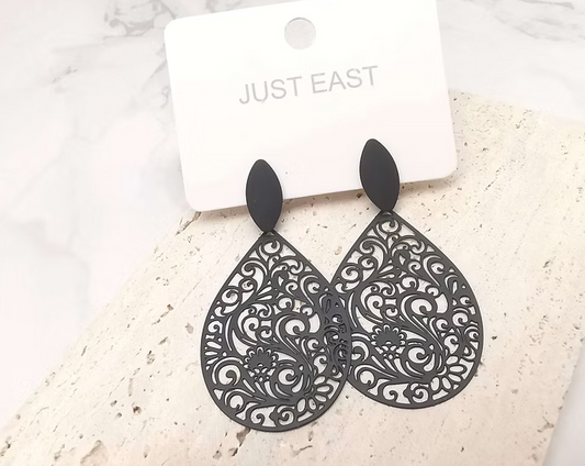 E01301 JE SWIRL EARRINGS BLK