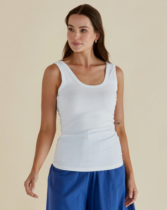 BETTY BASICS EMMA SCOOP TANK WHITE