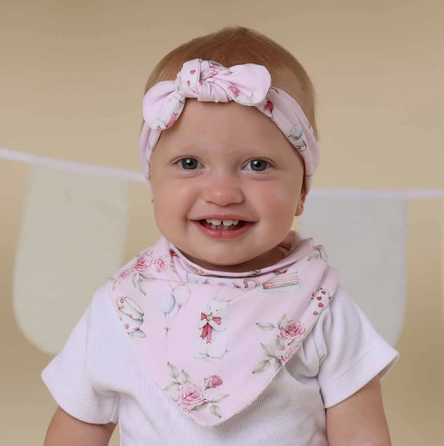SNUGGLE HUNNY ALICE'S TEA PARTY DRIBBLE BIB