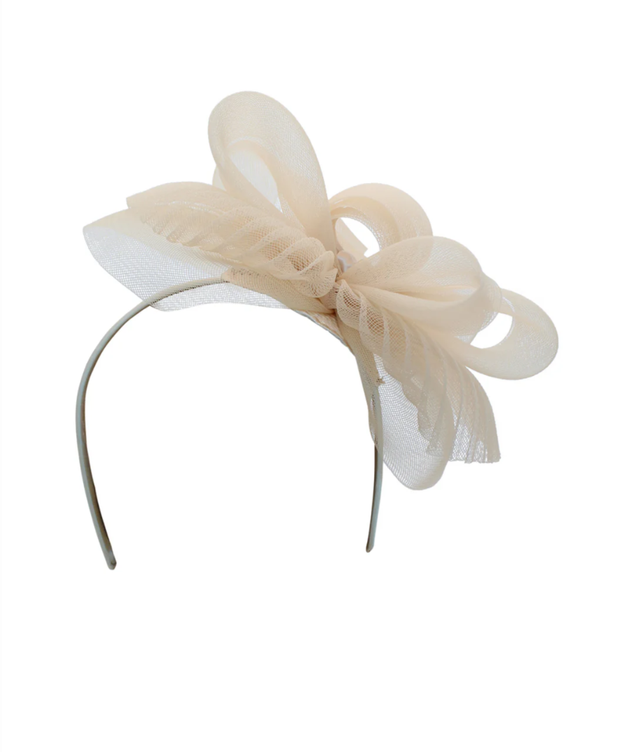 SIMONE FASCINATOR NUDE