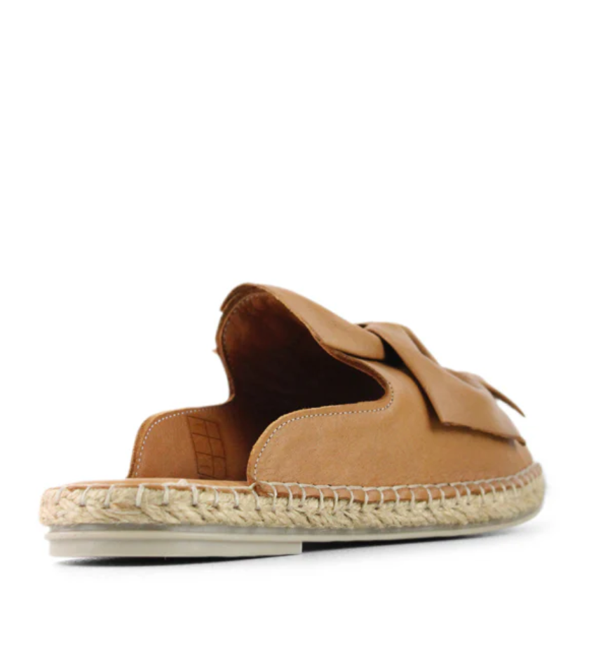 BUENO KALMIA COCONUT