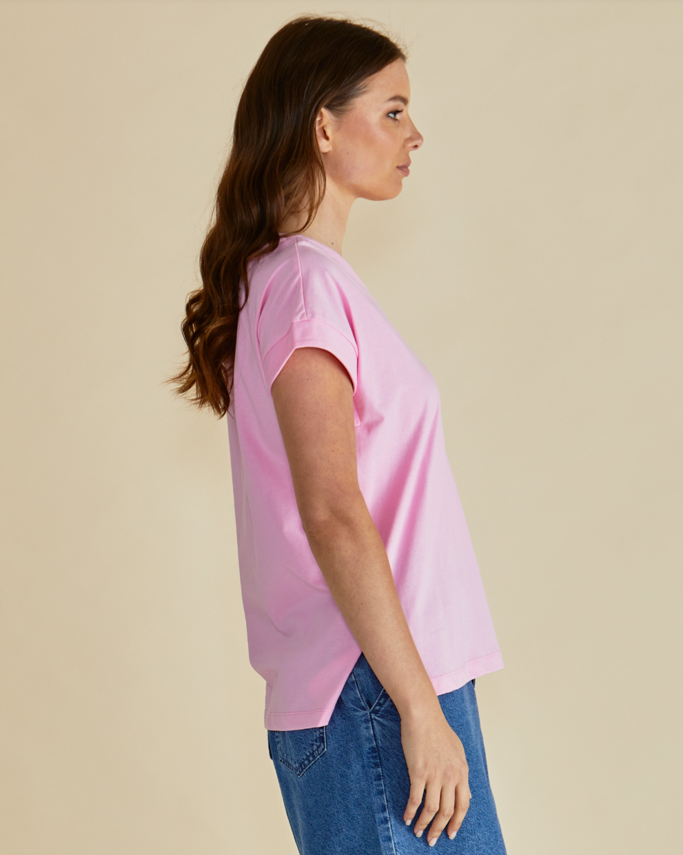 BETTY BASICS TRACY V NECK TEE PINK