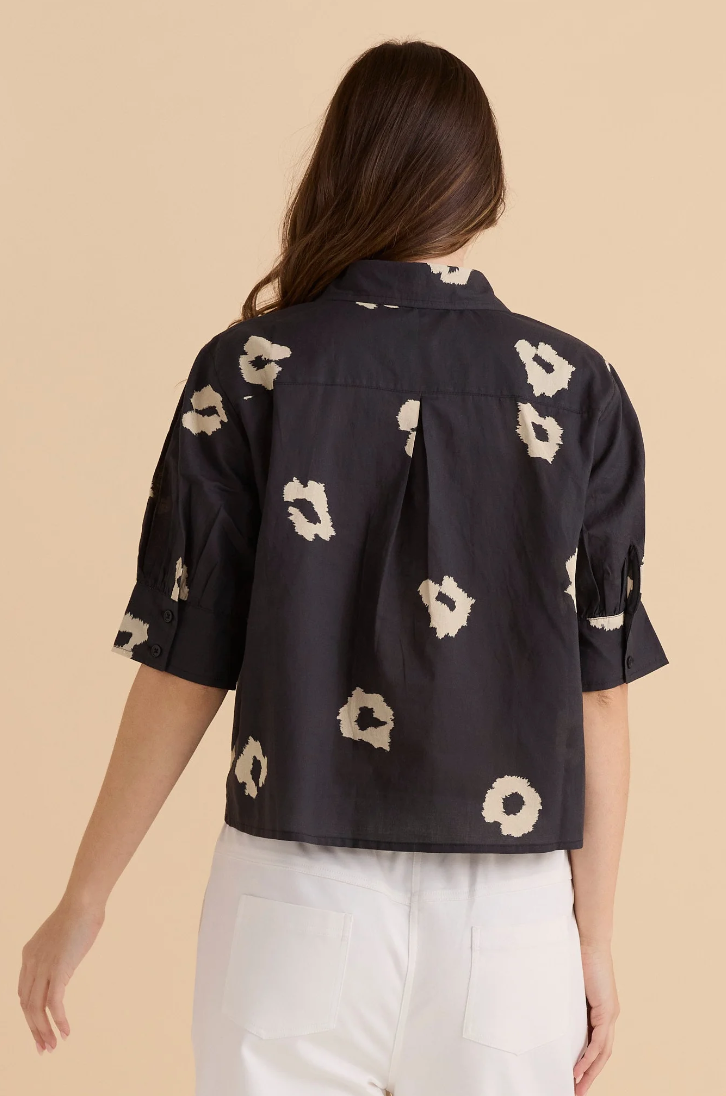 BETTY BASICS REAGAN POPLIN SHIRT LEOPARD