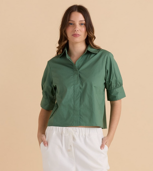 BETTY BASICS REAGAN POPLIN SHIRT GREEN