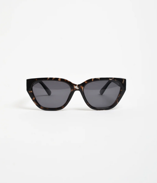 ADORNE STATEMENT SUNGLASSES