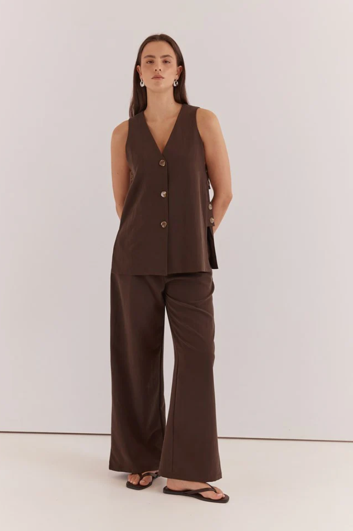 SASS NEVRA VEST CHOC
