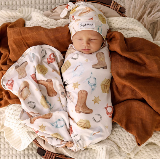 SNUGGLE HUNNY COWBOYS JERSEY WRAP & BEANIE SET