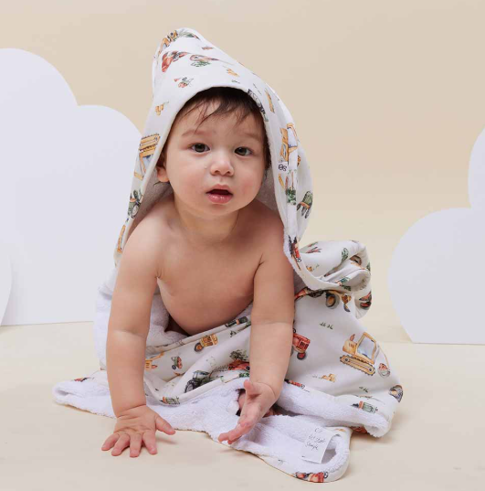 SNUGGLE HUNNY DIGGERS & TRACTOS ORANGIC TOWEL