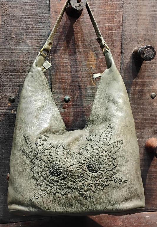 DEANDRA TOTE MARTINI